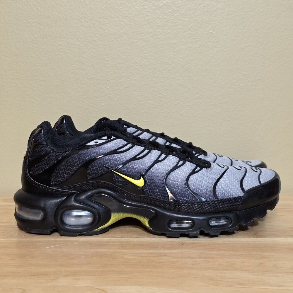 Nike Air Max Plus Wolf Grey Opti Yellow DM0032-012 Men's Size 8